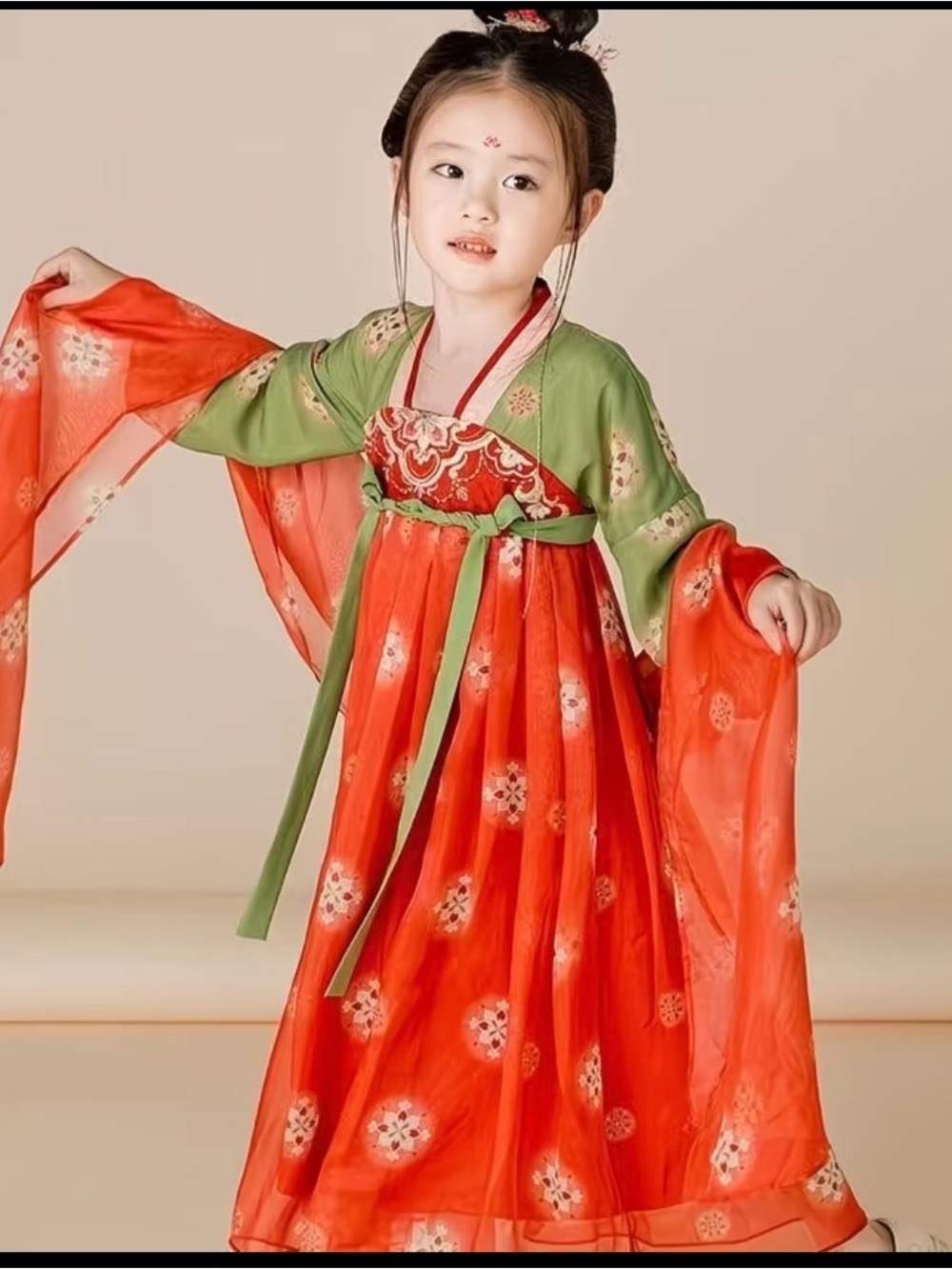 Traditional Kids Hanfu Costume in Red and Green